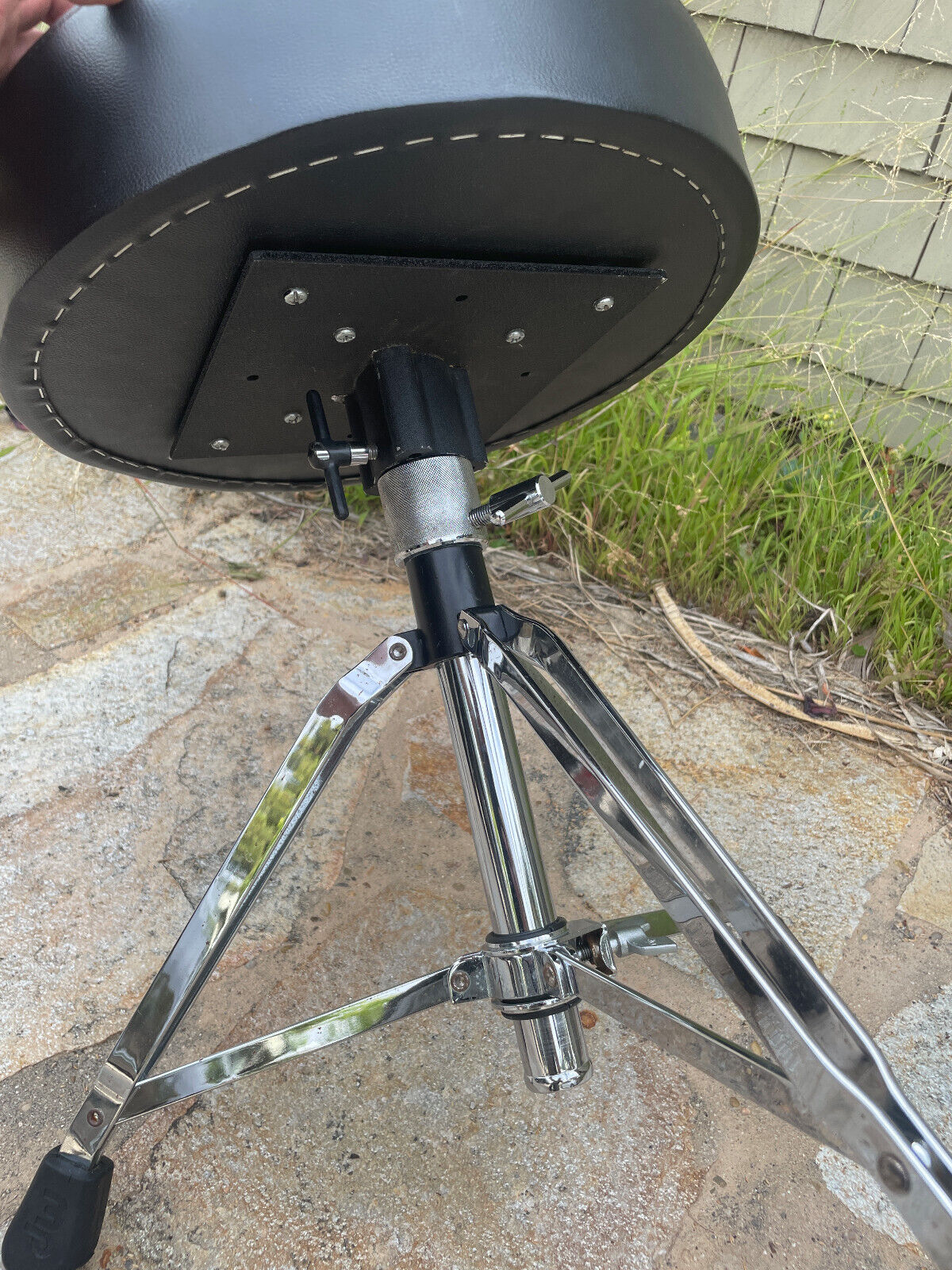 Dw 9100 throne hotsell