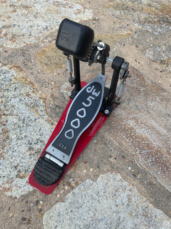 DW 5000 Series Single Chain Bass Drum Pedal 5002 - older model