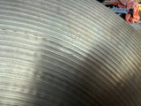 VINTAGE Zildjian 18" Avedis Medium Crash Cymbal -1640 grams2