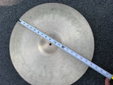 VINTAGE Zildjian 18" Avedis Medium Crash Cymbal -1640 grams4