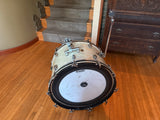 Vintage Ludwig WMP White Marine Pearl 1959 Transition Badge 22x14 Bass Drum9