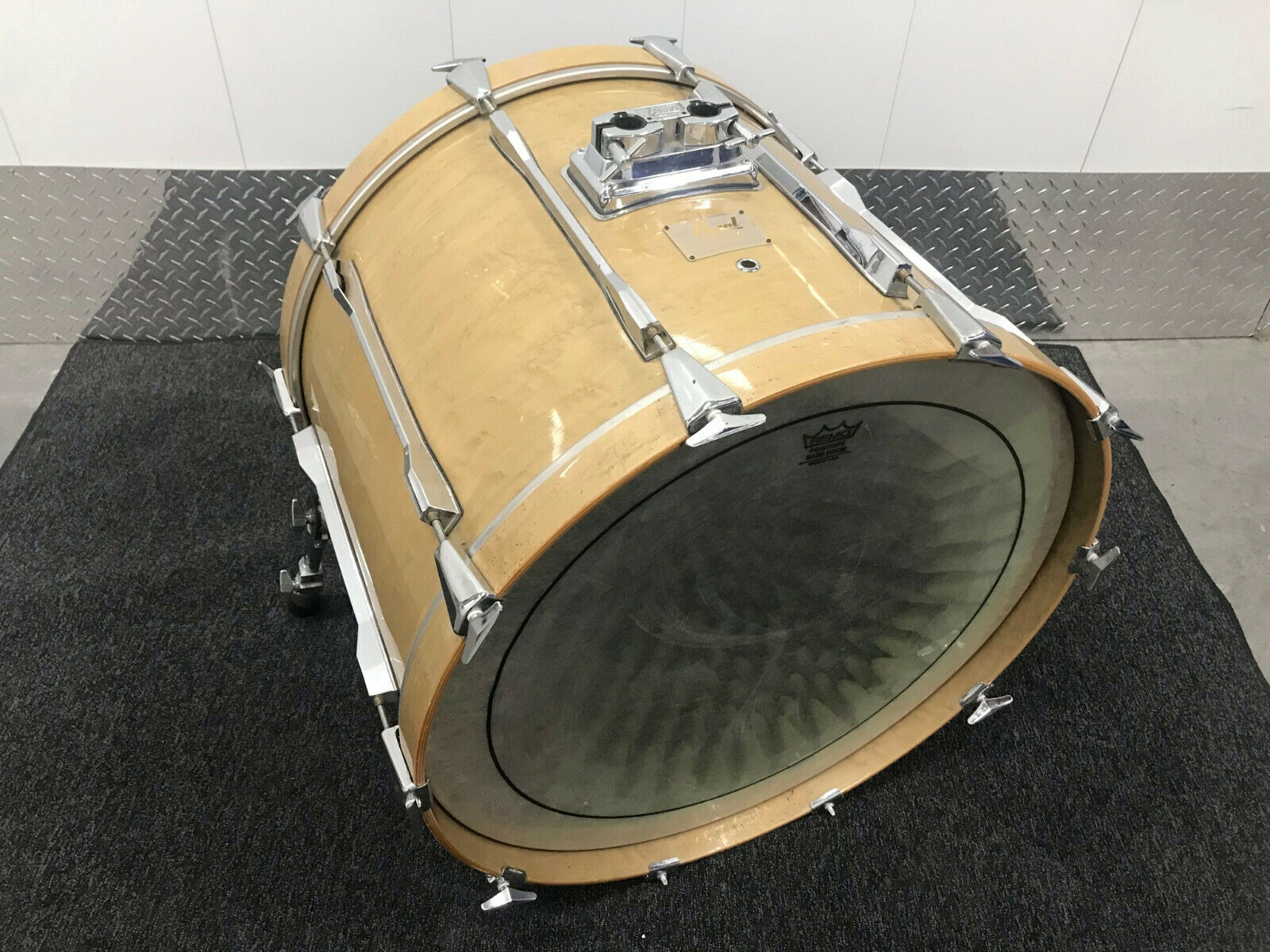Pearl CZX / Custom Z Клен «птичий глаз» 24Pearl CZX / Custom Z Клен «птичий глаз» 24  