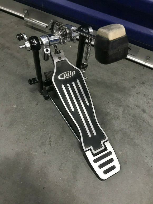PDP Single Bass Drum Pedal - MASTER LINK OF A DOUBLE