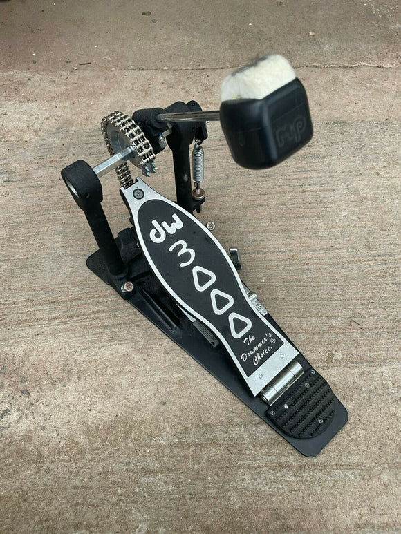 DW 3000 Single bass pedal DW 3000 Single bass pedal