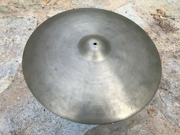 Vintage Zildjian Avedis 24
