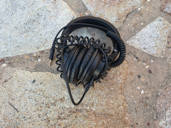 Shure SRH440A Closed-back Professional Studio Headphones