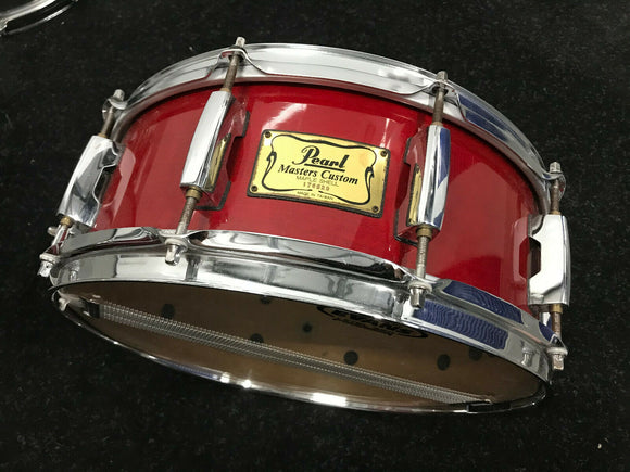 Pearl Masters Custom Maple 14 x 5.5 Snare Drum Red