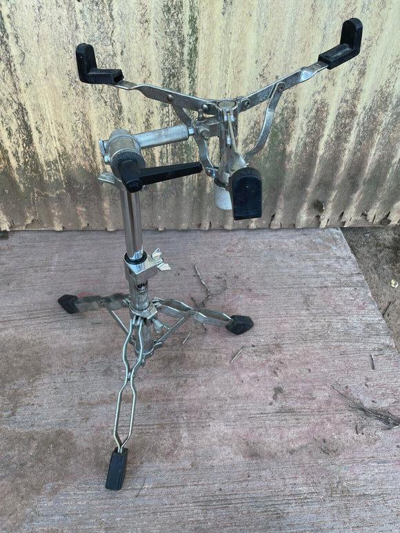 DW 9000 Snare Drum Stand - Older Model