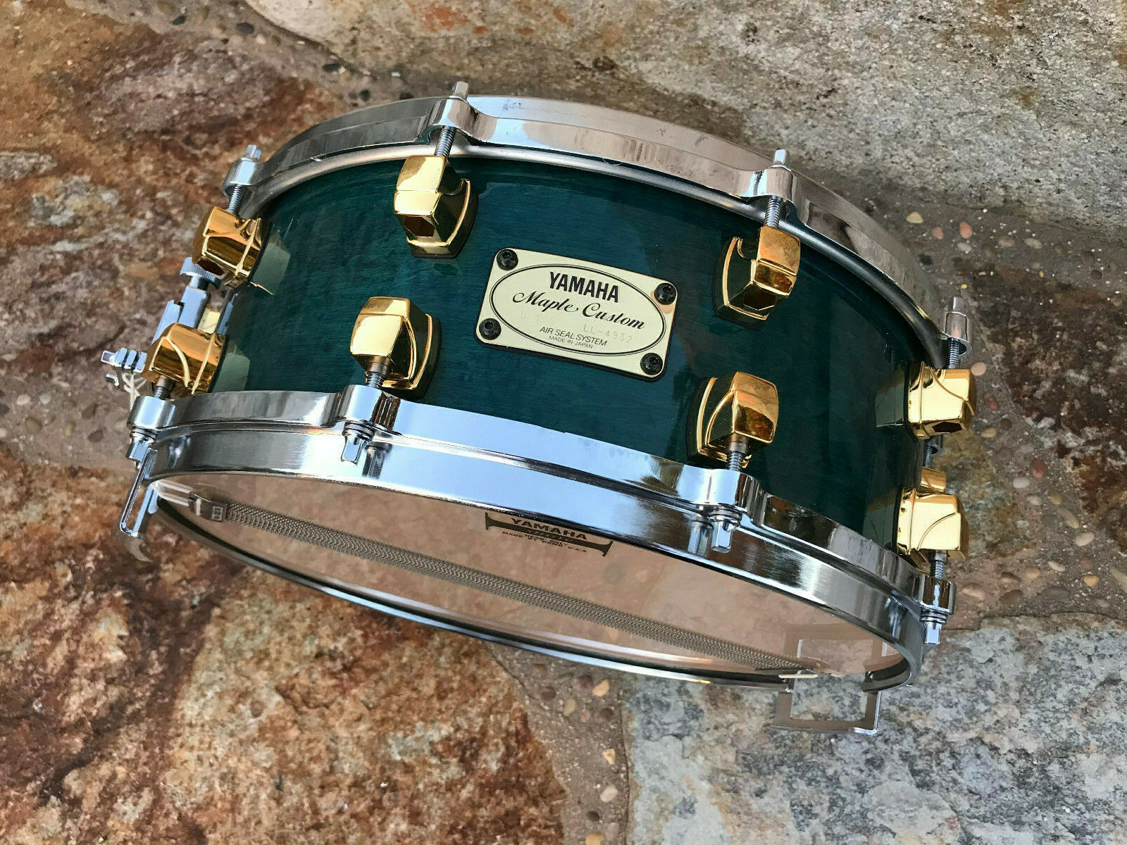 Yamaha Maple Custom Green 14 x 5.5 Snare Drum!! w/ Gold lugs