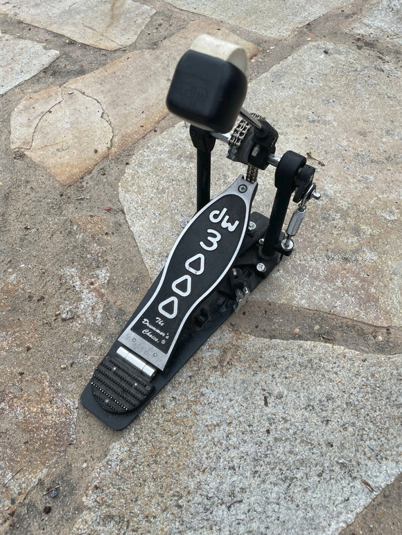 DW 3000 Series Single Bass Drum Pedal